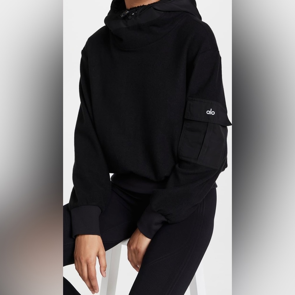 Alo Yoga Chill Pullover